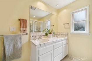 Single Family Residence, 4734 Buffalo ave, Sherman Oaks, CA 91423 - 24