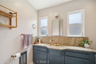 Single Family Residence, 4734 Buffalo ave, Sherman Oaks, CA 91423 - 29