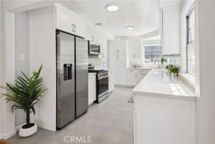 , 526 Avenue A, Redondo Beach, CA 90277 - 4