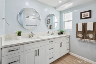 , 526 Avenue A, Redondo Beach, CA 90277 - 7