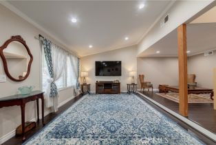 Condominium, 22421 Jeffrey Mark ct, Chatsworth, CA 91311 - 4