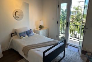 Residential Income, 3315 Strongs dr, Venice, CA 90292 - 5