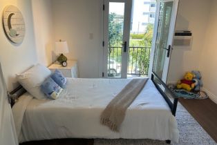 Residential Income, 3315 Strongs dr, Venice, CA 90292 - 6