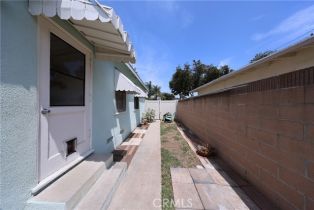 Single Family Residence, 413 N Wayne ave, Fullerton, CA 92833 - 30