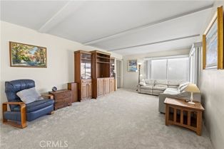 Single Family Residence, 132 1st Place, Manhattan Beach, CA 90266 - 10