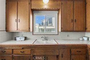 Single Family Residence, 132 1st Place, Manhattan Beach, CA 90266 - 31