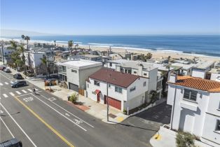 Single Family Residence, 132 1st Place, Manhattan Beach, CA 90266 - 51