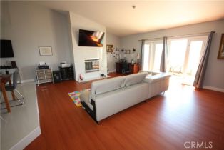 Condominium, 220 Guadalupe ave, Redondo Beach, CA 90277 - 4