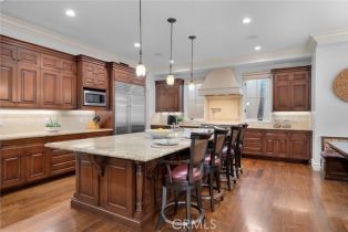 Single Family Residence, 114 Ardmore ave, Manhattan Beach, CA 90266 - 4