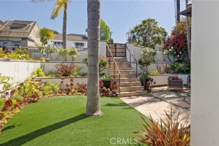 Single Family Residence, 737 35th st, Manhattan Beach, CA 90266 - 12