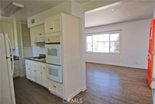 , 1446 Manhattan Beach blvd, Manhattan Beach, CA 90266 - 5