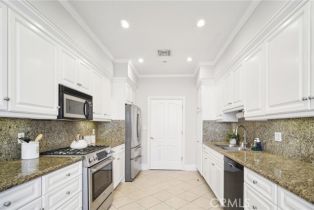 Condominium, 11989 Laurelwood dr, Studio City, CA 91604 - 11