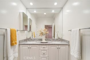 Condominium, 11989 Laurelwood dr, Studio City, CA 91604 - 25