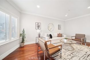 Condominium, 11989 Laurelwood dr, Studio City, CA 91604 - 4