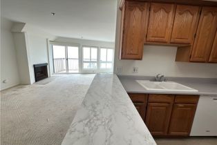 Condominium, 625 Esplanade, Redondo Beach, CA 90277 - 5