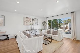 Single Family Residence, 2501 Poinsettia ave, Manhattan Beach, CA 90266 - 2