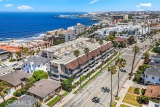Condominium, 700 Esplanade, Redondo Beach, CA 90277 - 4