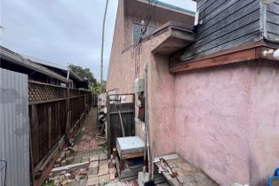 Single Family Residence, 1139 Cabrillo ave, Venice, CA 90291 - 4