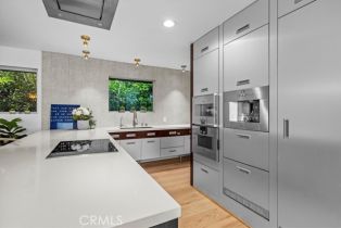 Single Family Residence, 541 1st st, Manhattan Beach, CA 90266 - 9