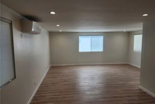 Single Family Residence, 5724 Noble ave, Sherman Oaks, CA 91411 - 15