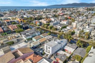 Single Family Residence, 232 Howland Canal, Venice, CA 90291 - 28
