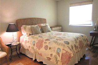 Condominium, 4008 Ocean dr, Manhattan Beach, CA 90266 - 9