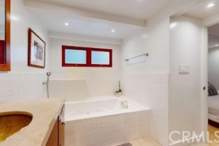 Single Family Residence, 3205 Bayview dr, Manhattan Beach, CA 90266 - 21