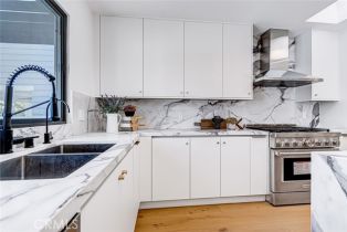 Single Family Residence, 2100 Wendy way, Manhattan Beach, CA 90266 - 17