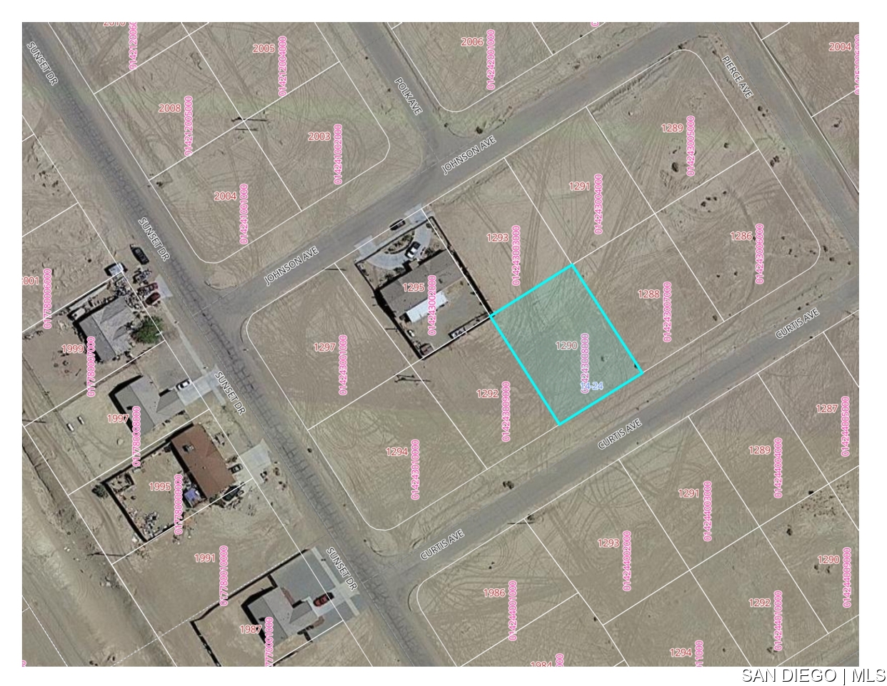 , 1290 Curtis ave, Thermal, CA 92274 - 1