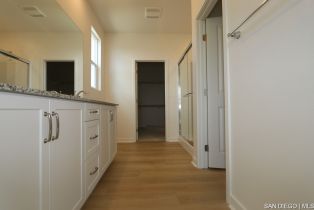 Single Family Residence, 592 Meadowood st, Fallbrook, CA 92028 - 5