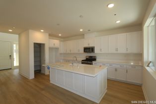 Single Family Residence, 592 Meadowood st, Fallbrook, CA 92028 - 2