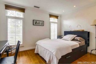 , 170 H ave, Coronado, CA 92118 - 19