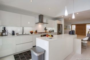 , 5551 Candlelight dr, La Jolla, CA 92037 - 17