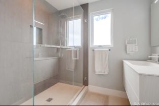 , 5551 Candlelight dr, La Jolla, CA 92037 - 23