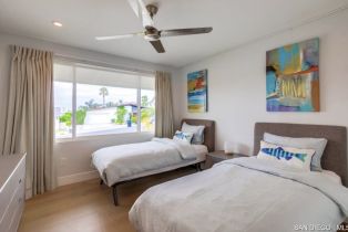 , 5551 Candlelight dr, La Jolla, CA 92037 - 26