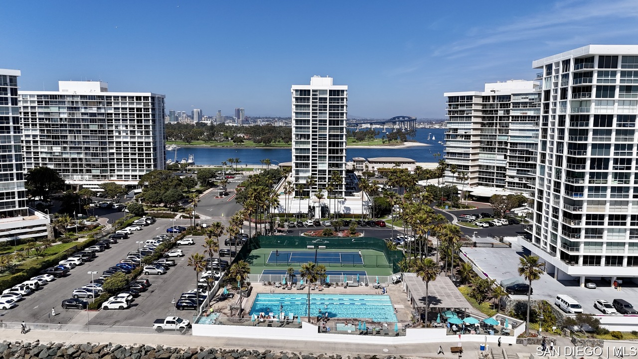 , 1810 Avenida del Mundo, Coronado, CA 92118 - 1