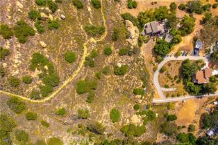 , 200 AMIGO rd, Chatsworth, CA 91311 - 13