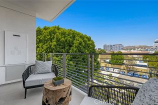 Apartment, 5820 La Mirada ave, Hollywood , CA 90038 - 58