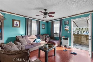 Residential Income, 833 Pepper way, Glendale, CA 91205 - 4