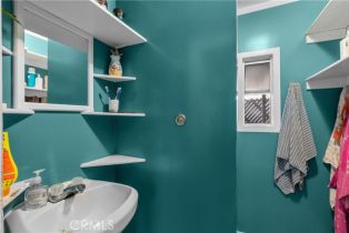 Residential Income, 833 Pepper way, Glendale, CA 91205 - 9