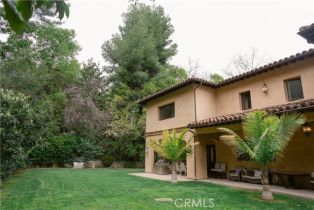 Single Family Residence, 3930 Royal Oak pl, Encino, CA 91436 - 53
