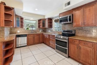 Single Family Residence, 23635 Tiara st, Woodland Hills, CA 91367 - 13