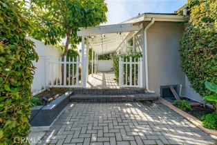 Single Family Residence, 23635 Tiara st, Woodland Hills, CA 91367 - 28