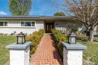 Single Family Residence, 23635 Tiara st, Woodland Hills, CA 91367 - 3