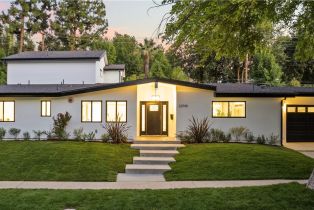 Single Family Residence, 22940 Austin ST, Woodland Hills, CA  Woodland Hills, CA 91364