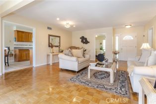 Single Family Residence, 10700 Swinton ave, Granada Hills, CA 91344 - 7