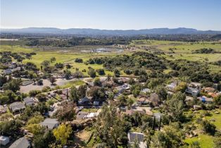 Single Family Residence, 23564 County Line rd, Chatsworth, CA 91311 - 57