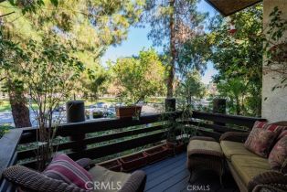 Townhouse, 21820 Marylee st, Woodland Hills, CA 91367 - 6