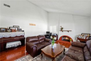 Single Family Residence, 284 Larcom st, Thousand Oaks, CA 91360 - 7