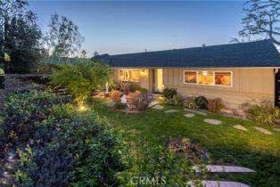 Single Family Residence, 13775 Valley Vista blvd, Sherman Oaks, CA 91423 - 2